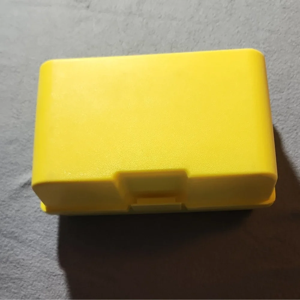 CLIK COOLER Yellow Plastic Cooler Box Lunch Container Rectangle Snap Lid